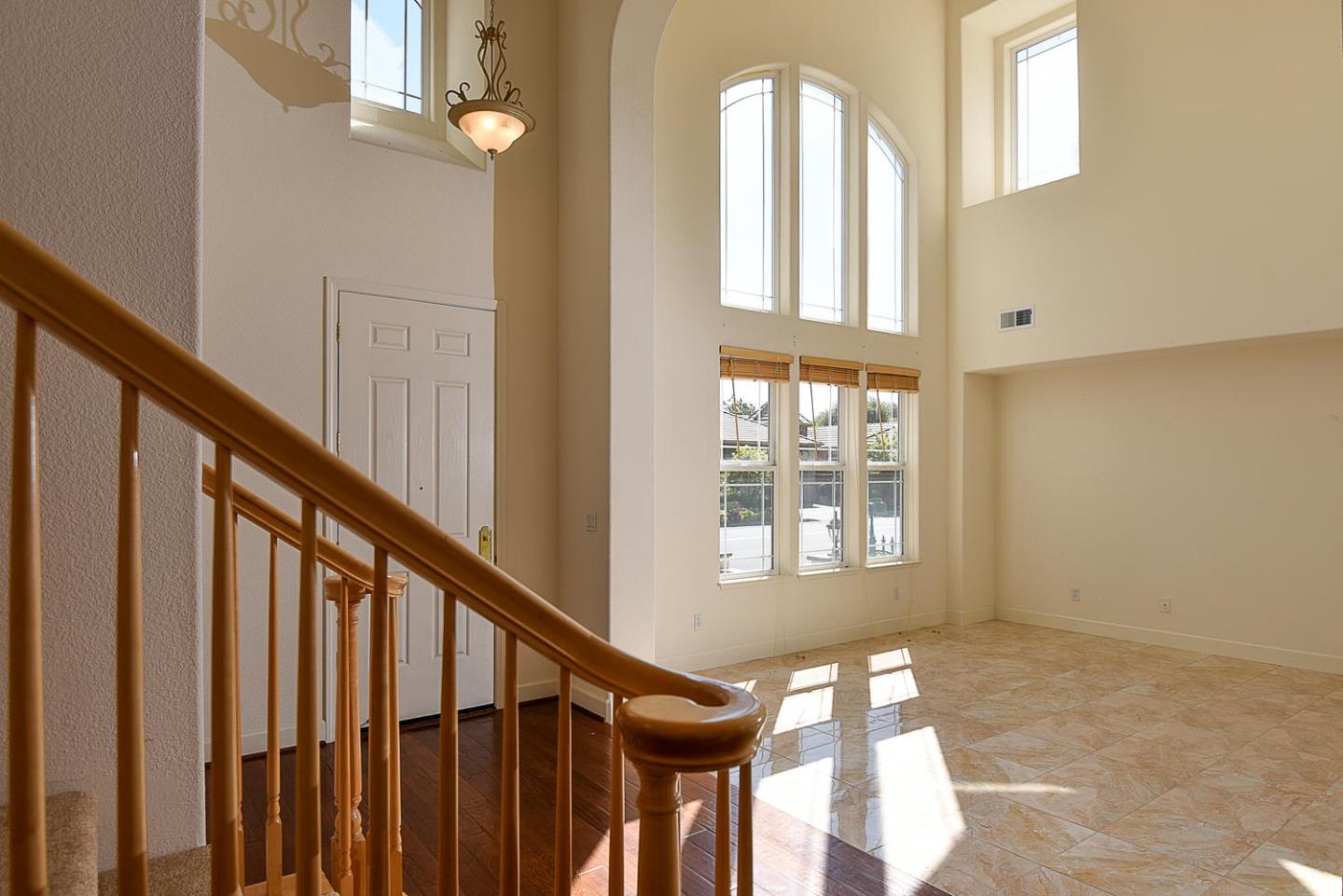 6785 Eagle Ridge Court Gilroy, CA 95020 - Photo 5 of 33 Gallery Image 5