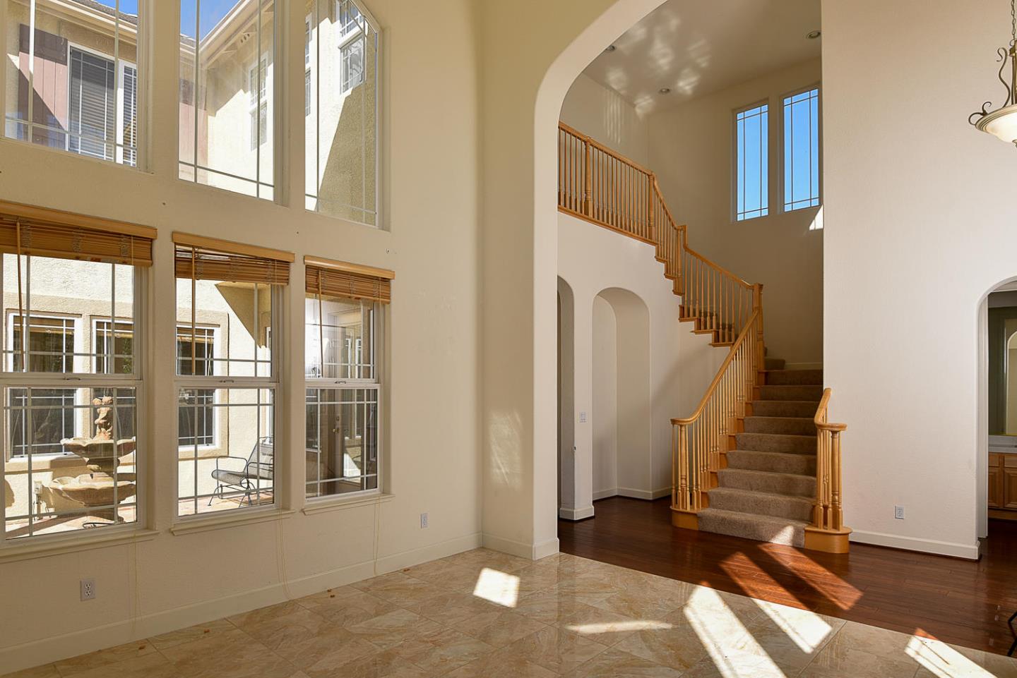 6785 Eagle Ridge Court Gilroy, CA 95020 - Photo 6 of 33 Gallery Image 6