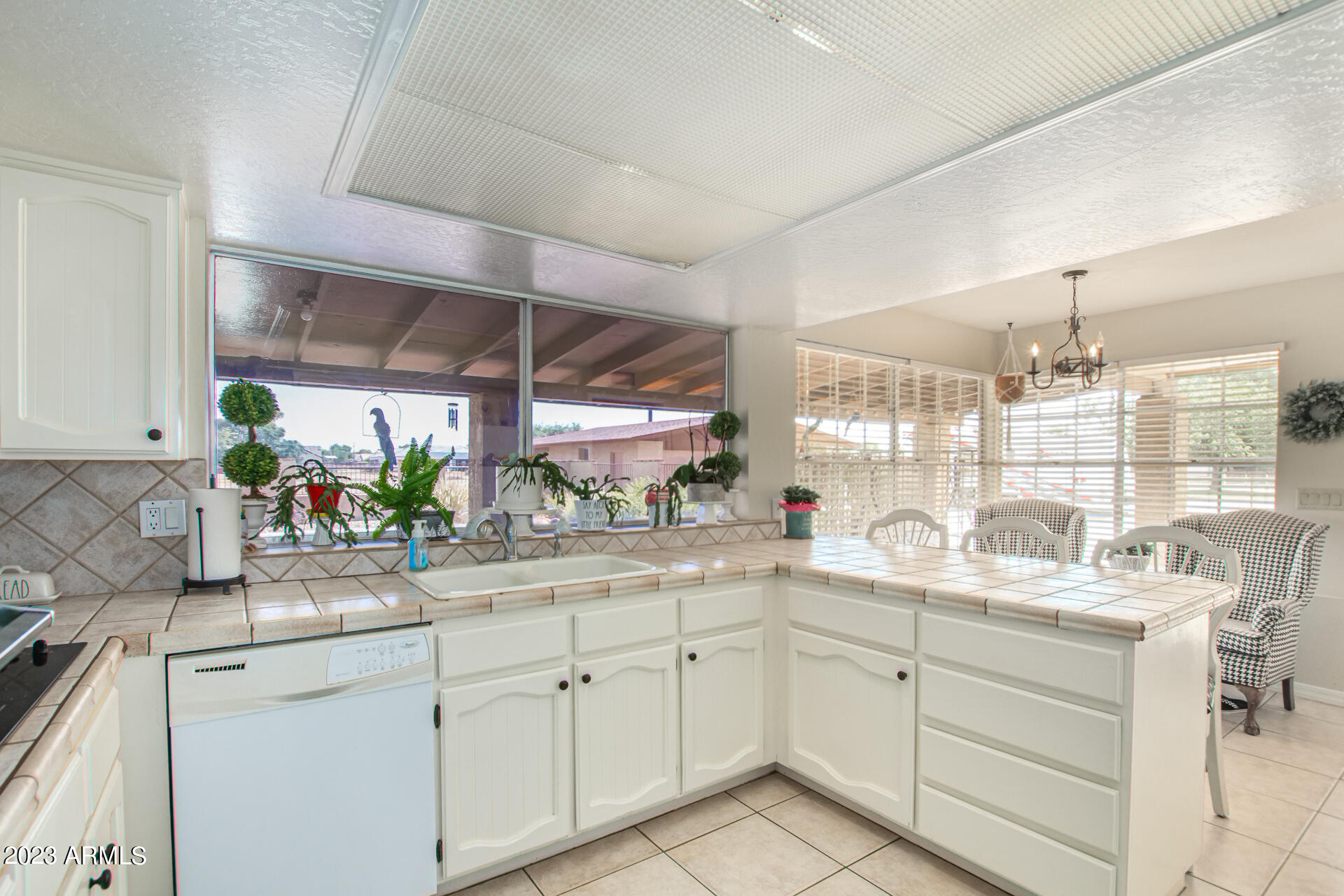 12705 East Cloud Road Chandler, AZ 85249 - Photo 20 of 64 0022-22 - Cloud