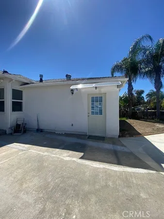 a view of a garage