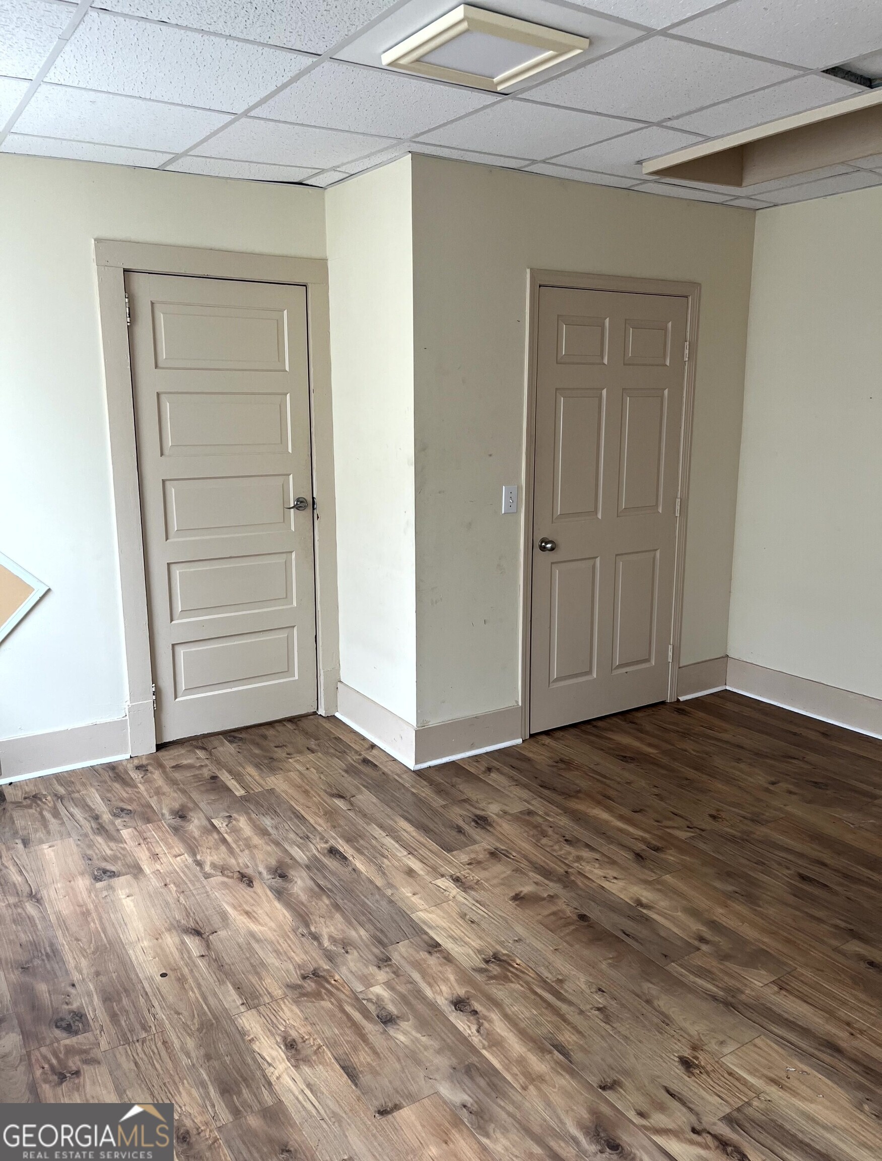 430 Knight Street Elberton, GA 30635 - Photo 7 of 15 a view of an empty room and closet area