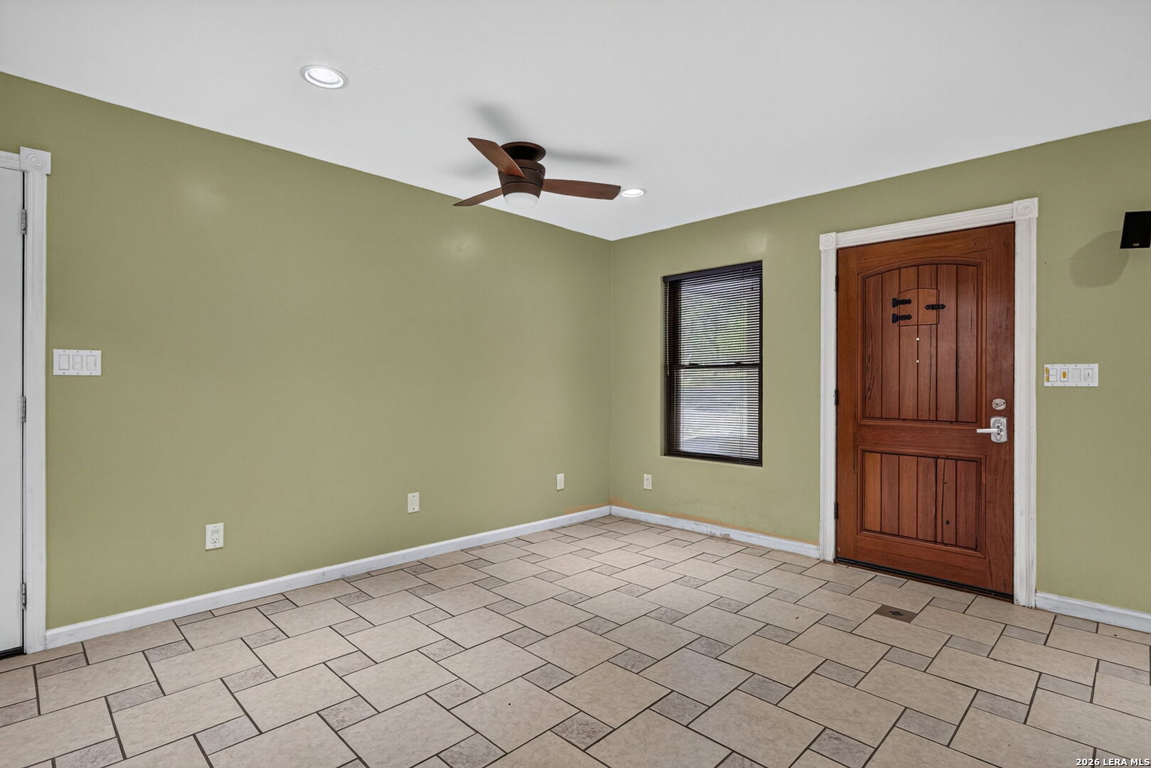 190 Rosenberry Bulverde, TX 78163 - Photo 12 of 28 Gallery Image 12