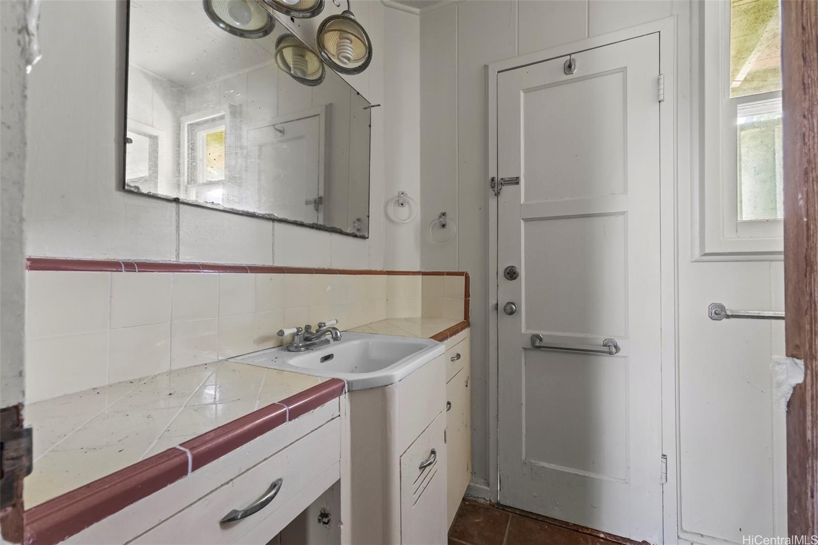 1005 Kailua Road, Unit F Kailua, HI 96734 - Photo 17 of 24