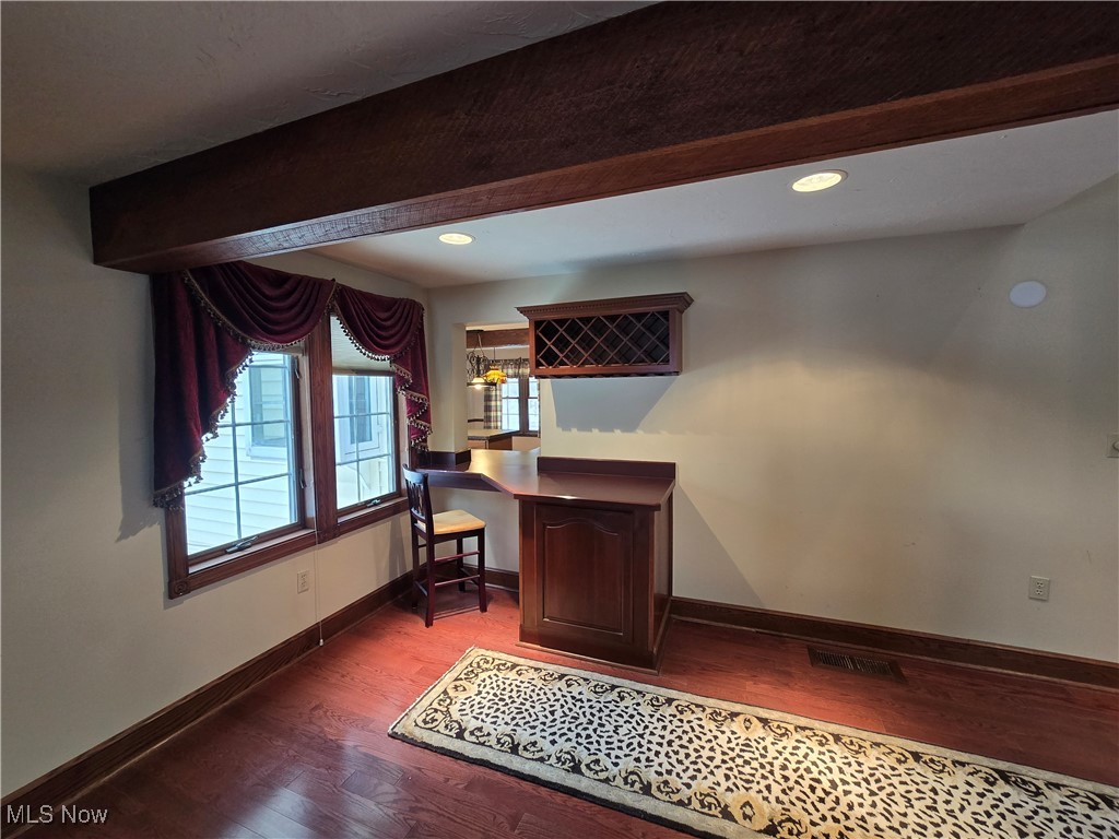 4300 Poe Road Medina, OH 44256 - Photo 10 of 45 Bar in Great room with pass thru to kitchen