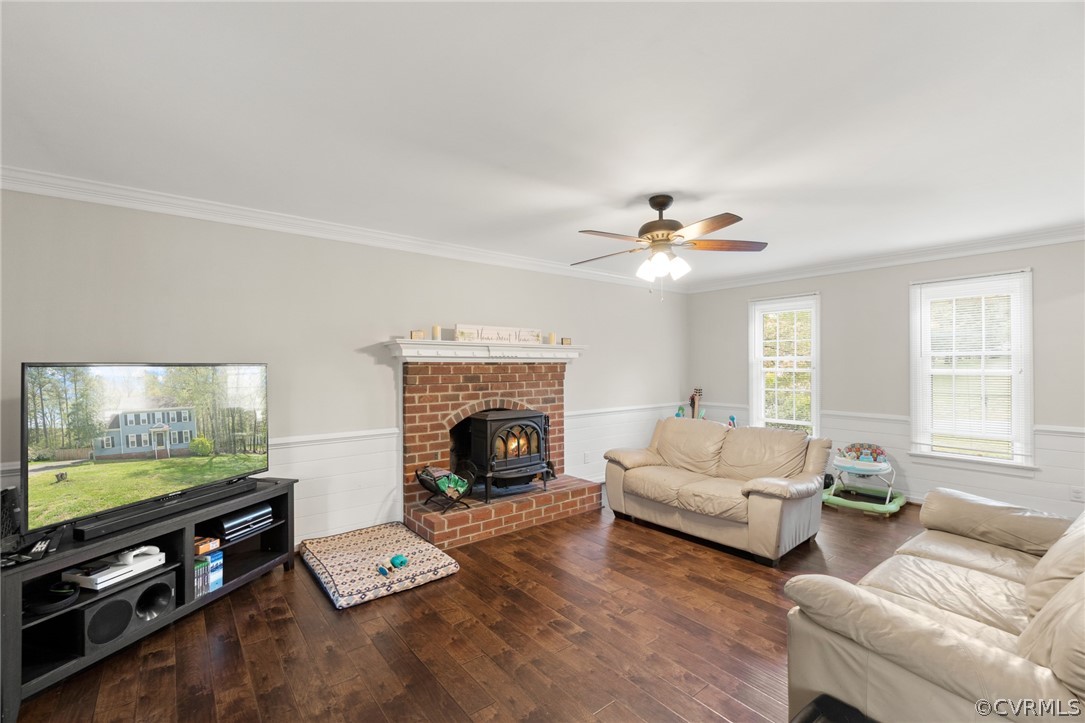 3551 Markey Road Midlothian, VA 23112 - Photo 6 of 24 a living room with furniture and a flat screen tv