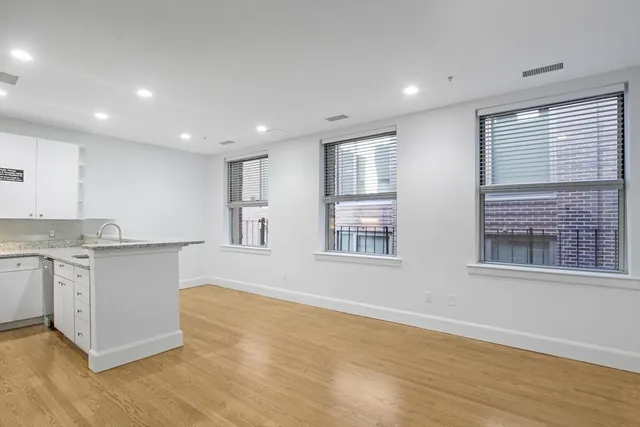 $3,000 | 140 Boylston Street, Unit 10, Boston, MA 02116