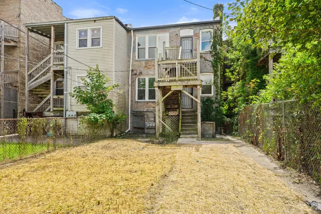 $395,000 | 4718 West Monroe Street, Chicago, IL 60644