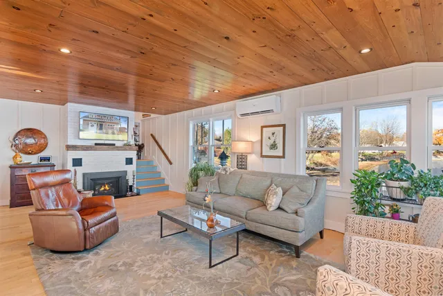 $1,200,000 | 20 Keelers Bay Road, South Hero, VT 05486