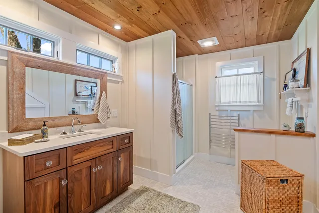 $1,200,000 | 20 Keelers Bay Road, South Hero, VT 05486