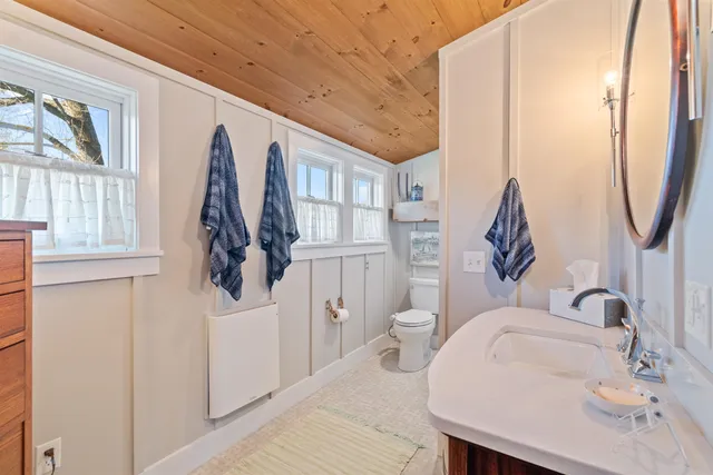 $1,200,000 | 20 Keelers Bay Road, South Hero, VT 05486