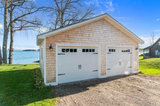 $1,200,000 | 20 Keelers Bay Road, South Hero, VT 05486