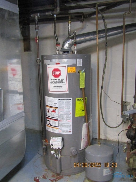 4141 Douglas Road Toledo, OH 43613 - Photo 38 of 43 hot water tank