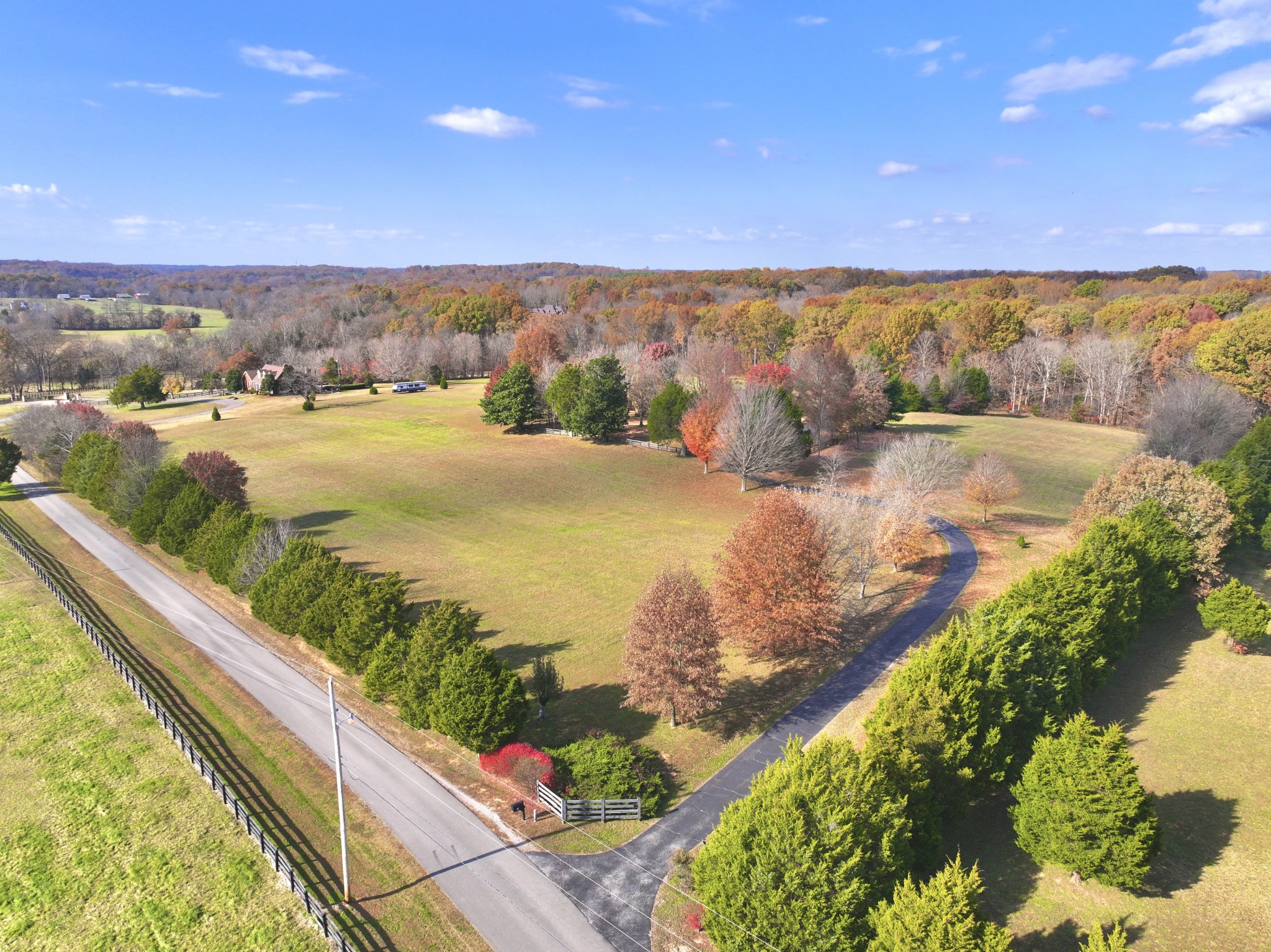 6881 Glidewell Road Cross Plains, TN 37049 - Photo 6 of 35