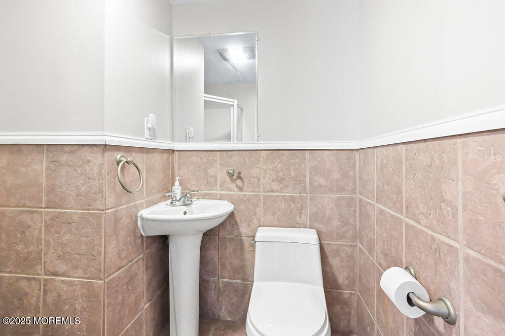 33 Oak Street Keyport, NJ 07735 - Photo 21 of 37 33_oak_st_019