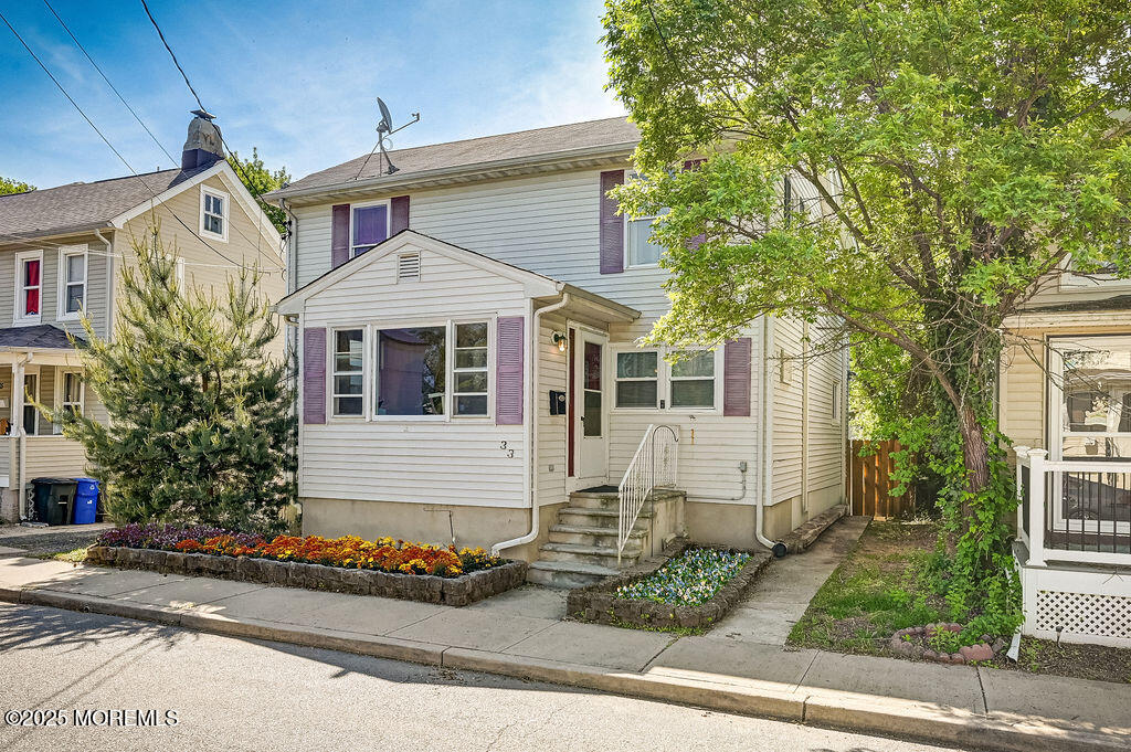33 Oak Street Keyport, NJ 07735 - Photo 6 of 37 33_oak_st_003
