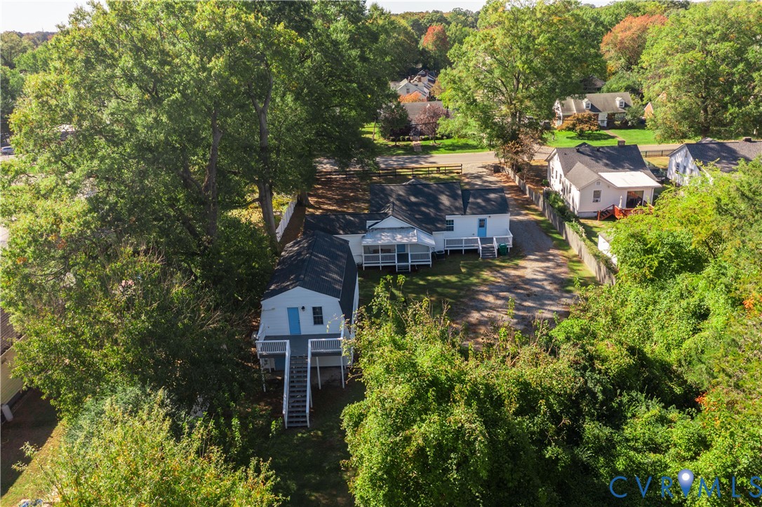 6103 Hermitage Road Henrico, VA 23228 - Photo 41 of 44 an aerial view of a house with a yard