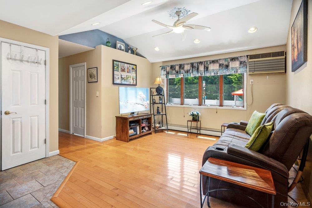 76 Alton Road Babylon, NY 11702 - Photo 8 of 31