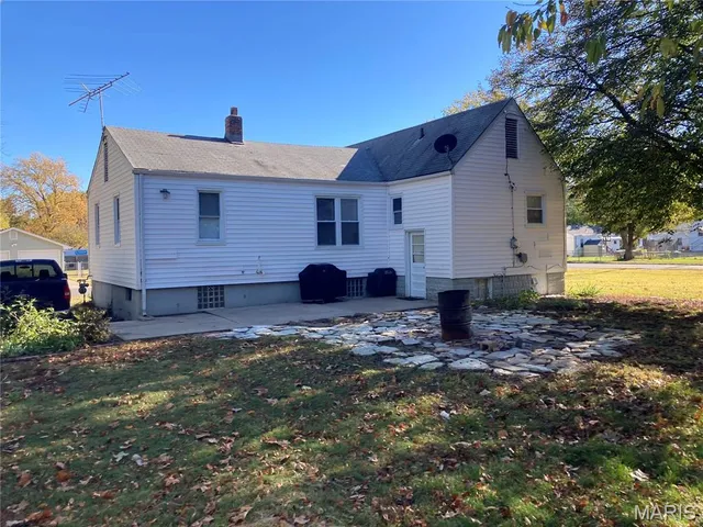 $1,400 | 915 Lindsay Lane, Florissant, MO 63031