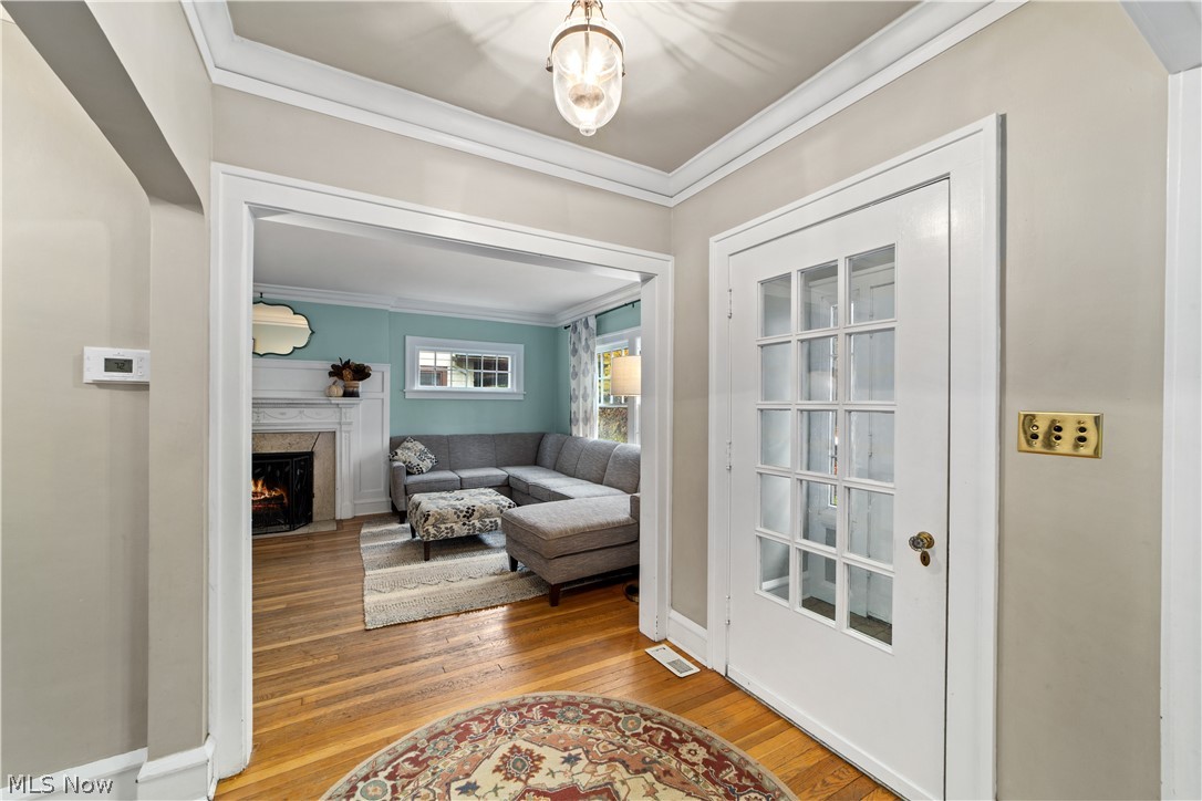 2263 Lamberton Road Cleveland, OH 44118 - Photo 6 of 32 Gallery Image 6