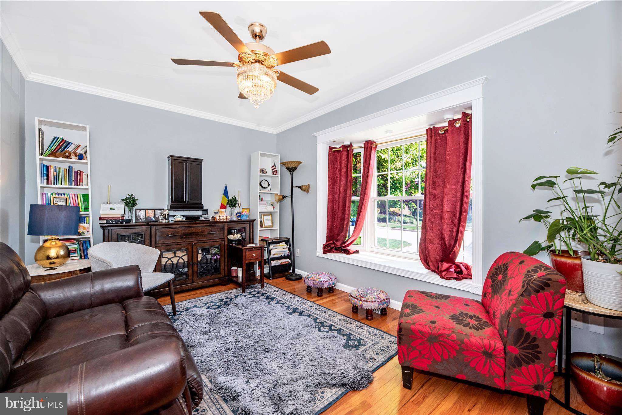 2309 Wonderview Road Lutherville-Timonium, MD 21093 - Photo 11 of 42 Living Room