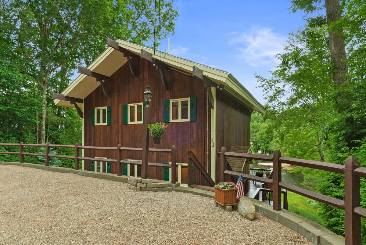 11 Georgetown Drive Barnstead, NH 03225 - Photo 3 of 40