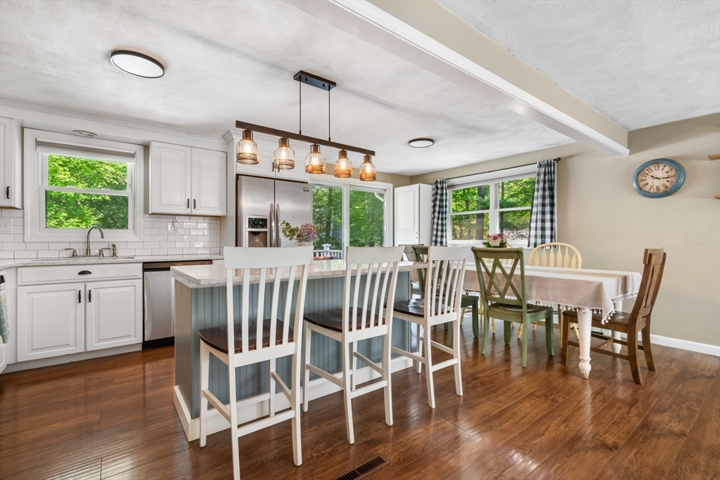 3 Albion Road Billerica, MA 01821 - Photo 4 of 42
