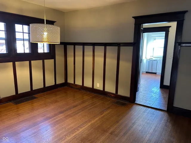 $2,450 | 963 Woodruff Pl W Drive, Indianapolis, IN 46201