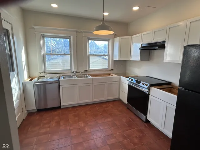 $2,450 | 963 Woodruff Pl W Drive, Indianapolis, IN 46201