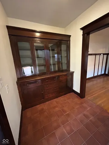 $2,450 | 963 Woodruff Pl W Drive, Indianapolis, IN 46201