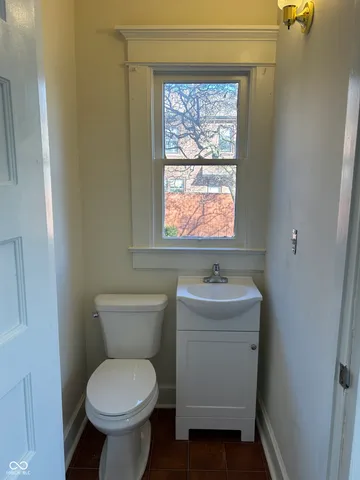 $2,450 | 963 Woodruff Pl W Drive, Indianapolis, IN 46201