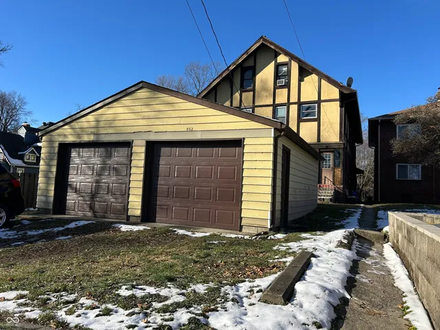 $2,450 | 963 Woodruff Pl W Drive, Indianapolis, IN 46201