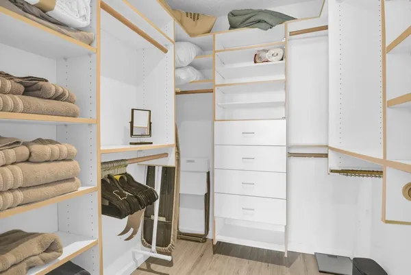 a view of walk in closet