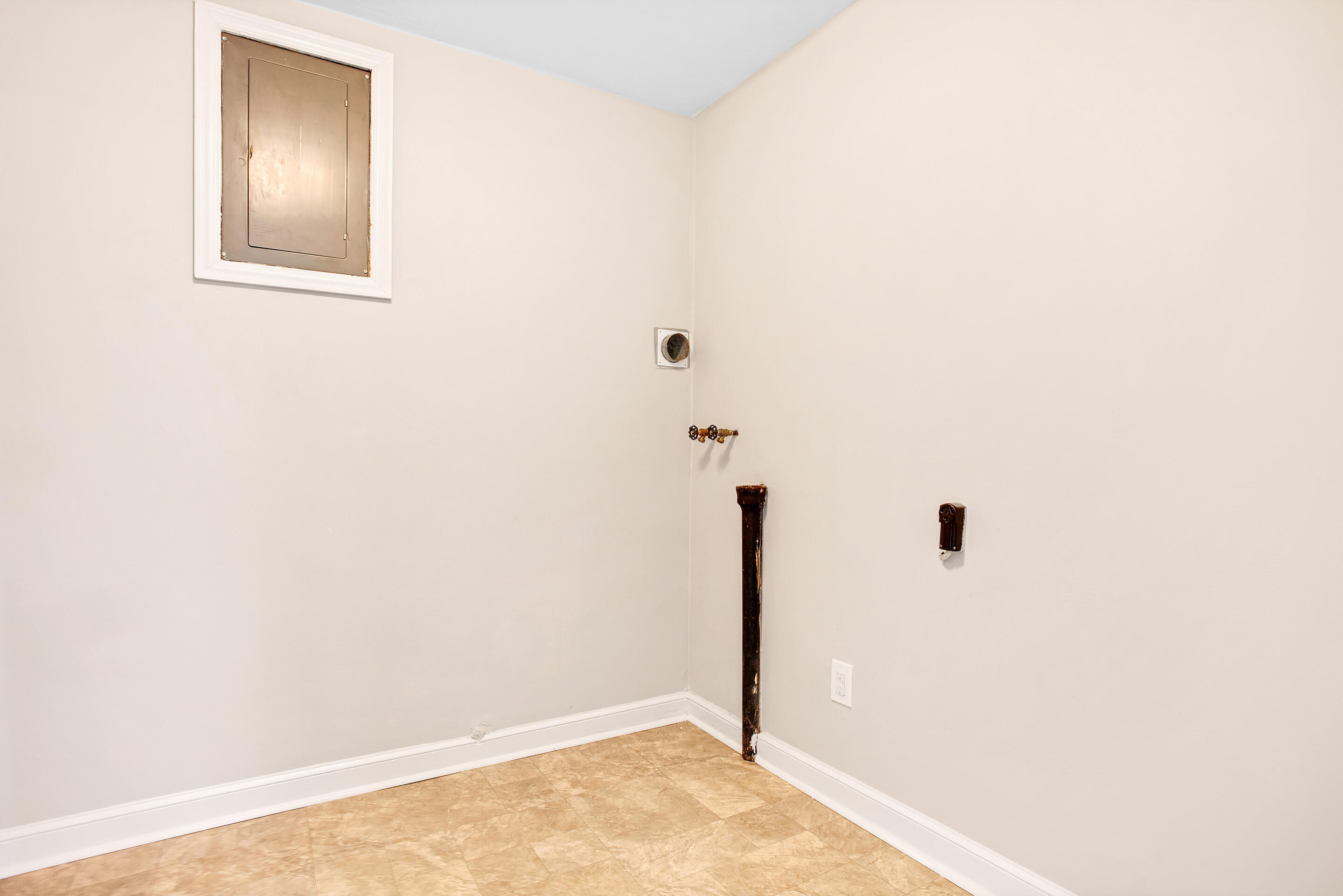 1909 McVitty Road Salem, VA 24153 - Photo 44 of 54 1909_Mcvitty46_mls