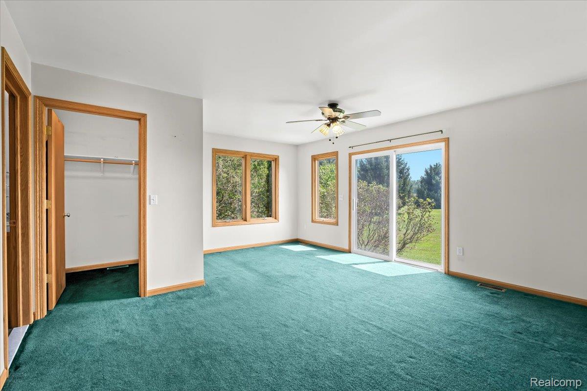 7289 West Lovejoy Road Byron, MI 48418 - Photo 10 of 38 7289 Lovejoy Rd