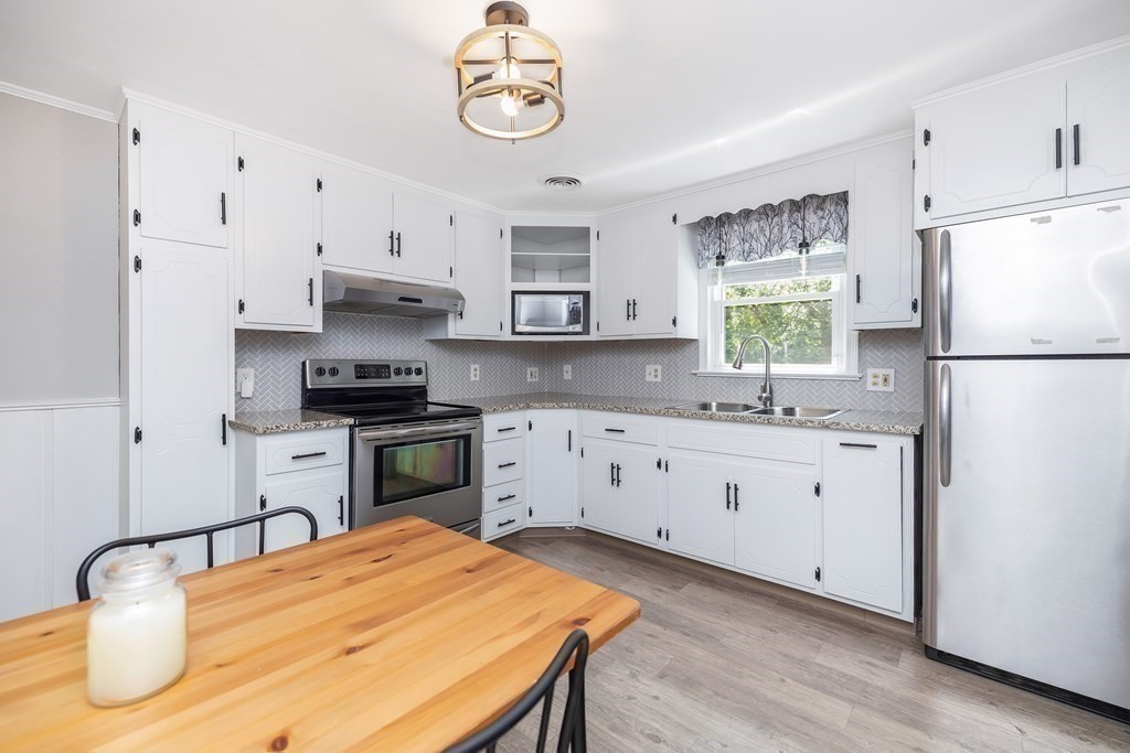 70 Bolton Street Springfield, MA 01119 - Photo 7 of 23 Gallery Image 7