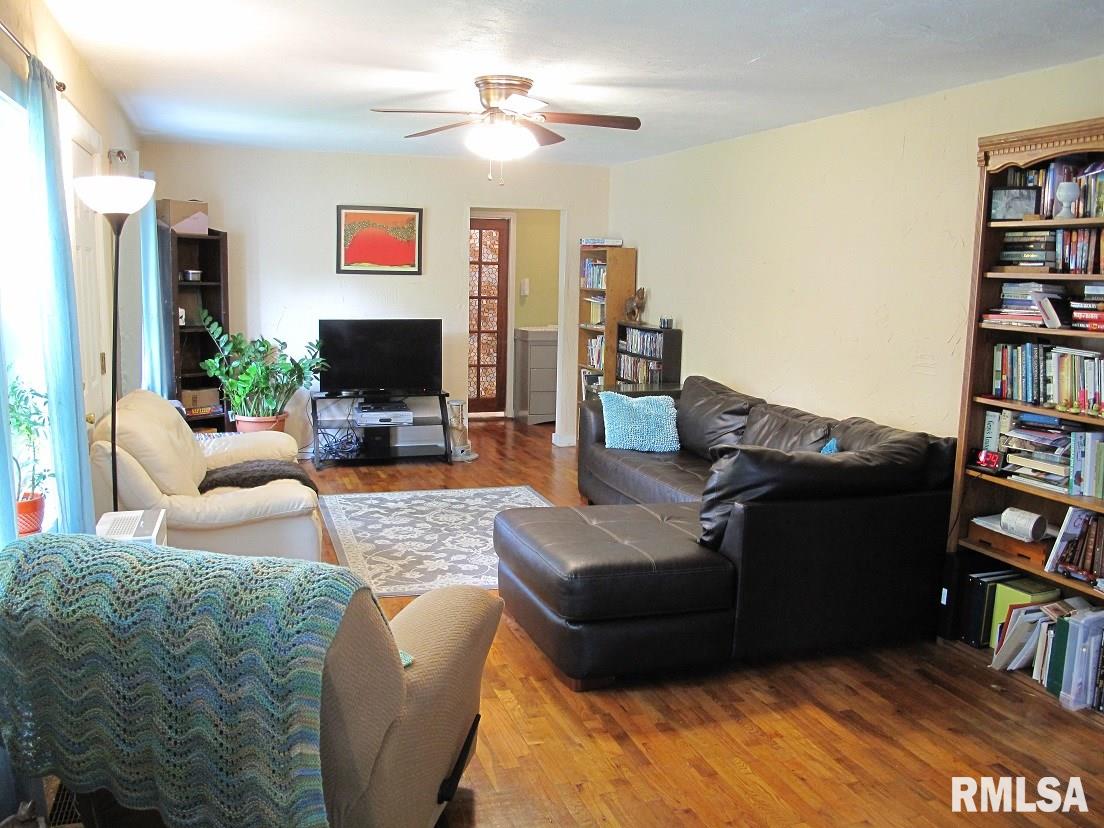 1970 Stephens Road Carbondale, IL 62901 - Photo 3 of 32