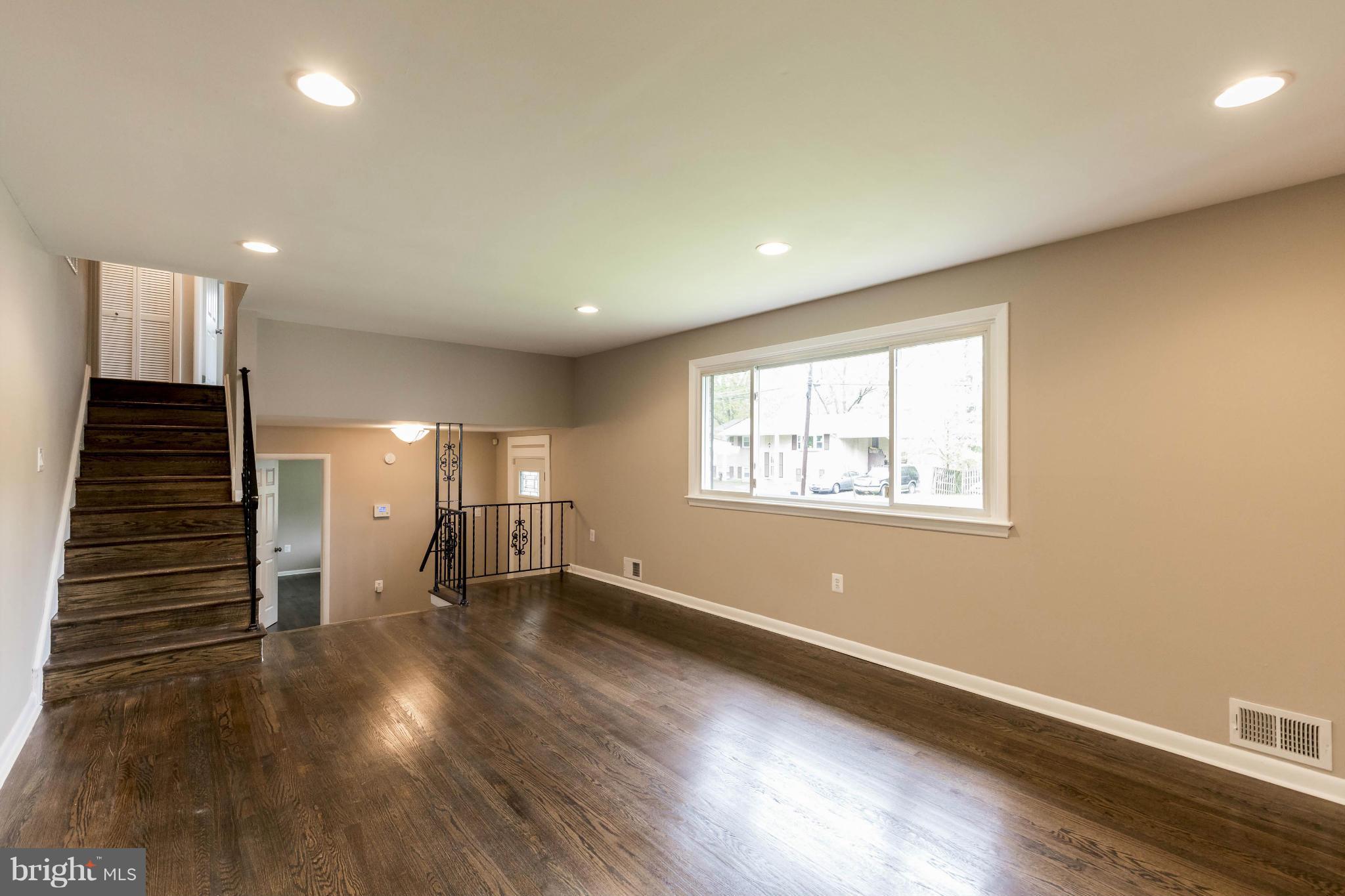 4609 Sharon Road Temple Hills, MD 20748 - Photo 4 of 19 Family Room