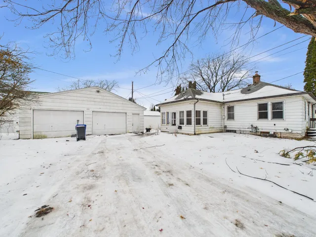 $164,750 | 827 Pedersen Street, St. Paul, MN 55119