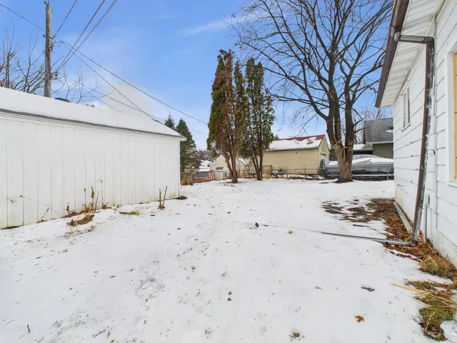 $164,750 | 827 Pedersen Street, St. Paul, MN 55119