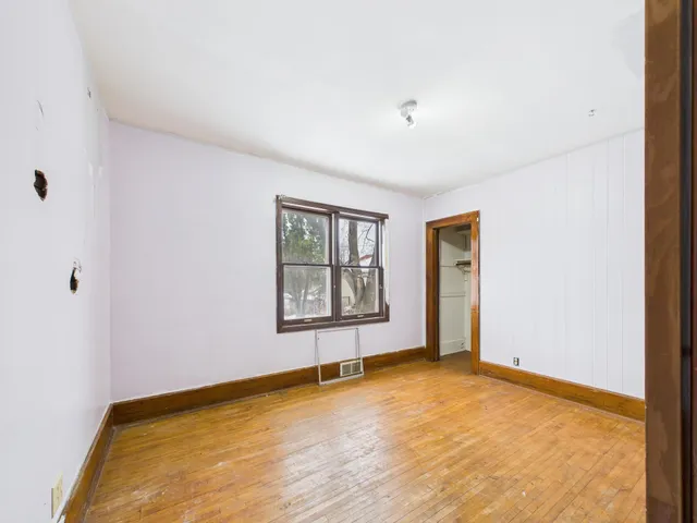 $164,750 | 827 Pedersen Street, St. Paul, MN 55119