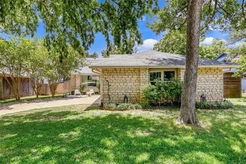 $525,000 | 4005 Reynosa Drive, Austin, TX 78739