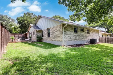 $525,000 | 4005 Reynosa Drive, Austin, TX 78739