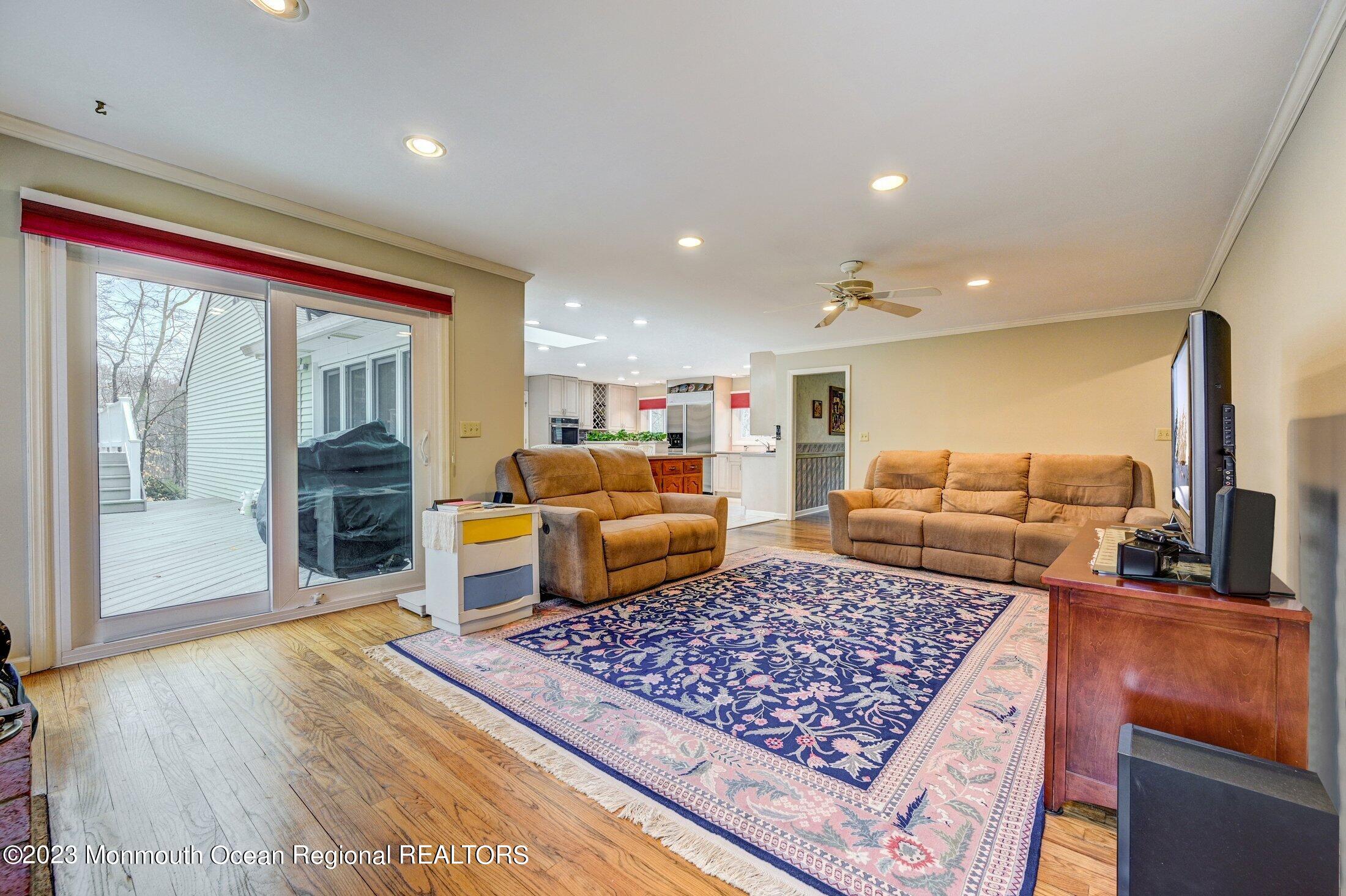 34 Huntley Road Holmdel, NJ 07733 - Photo 15 of 63 Family Room