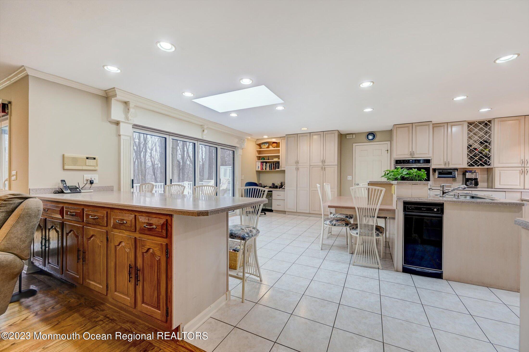 34 Huntley Road Holmdel, NJ 07733 - Photo 18 of 63 Kitchen