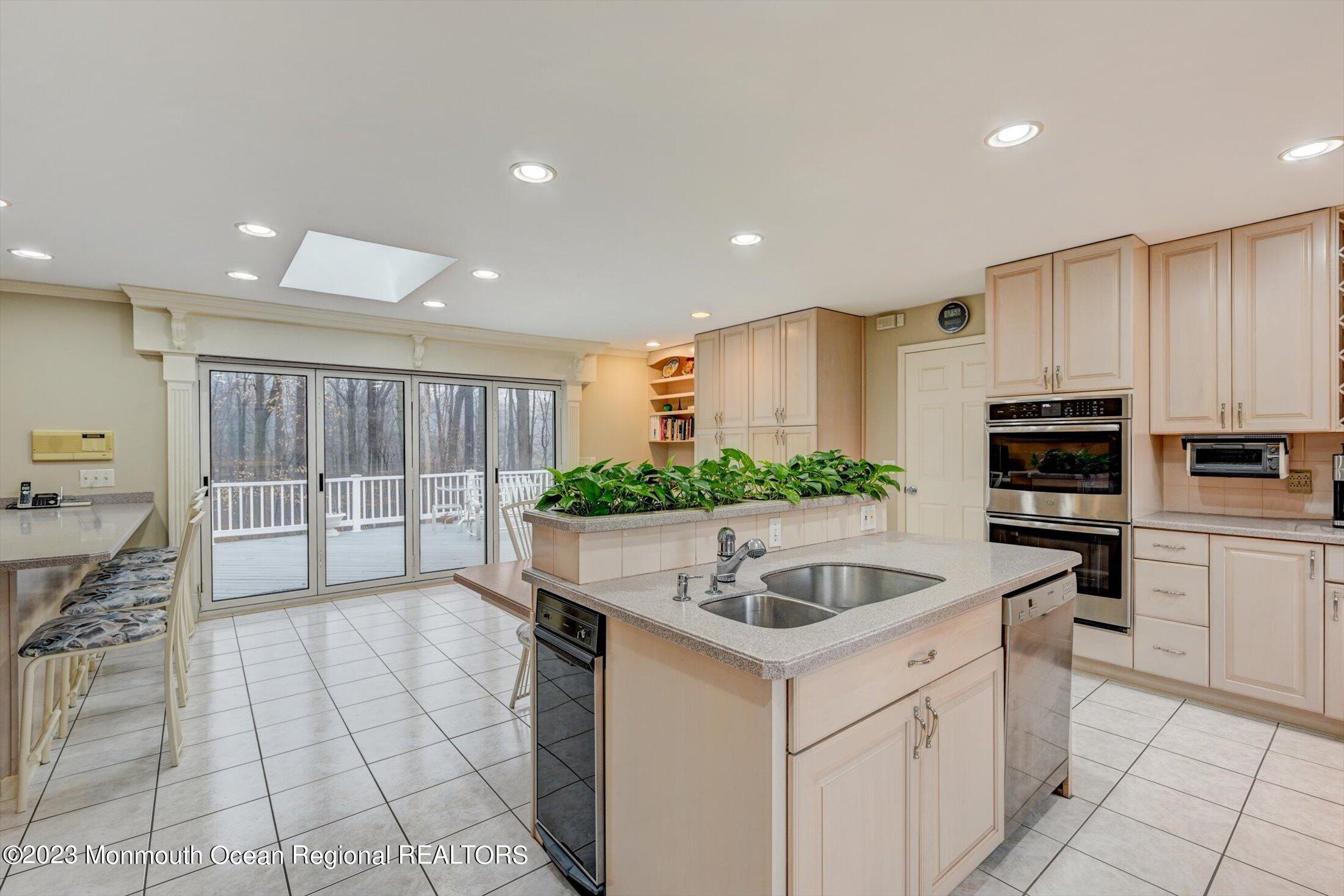 34 Huntley Road Holmdel, NJ 07733 - Photo 26 of 63 Kitchen
