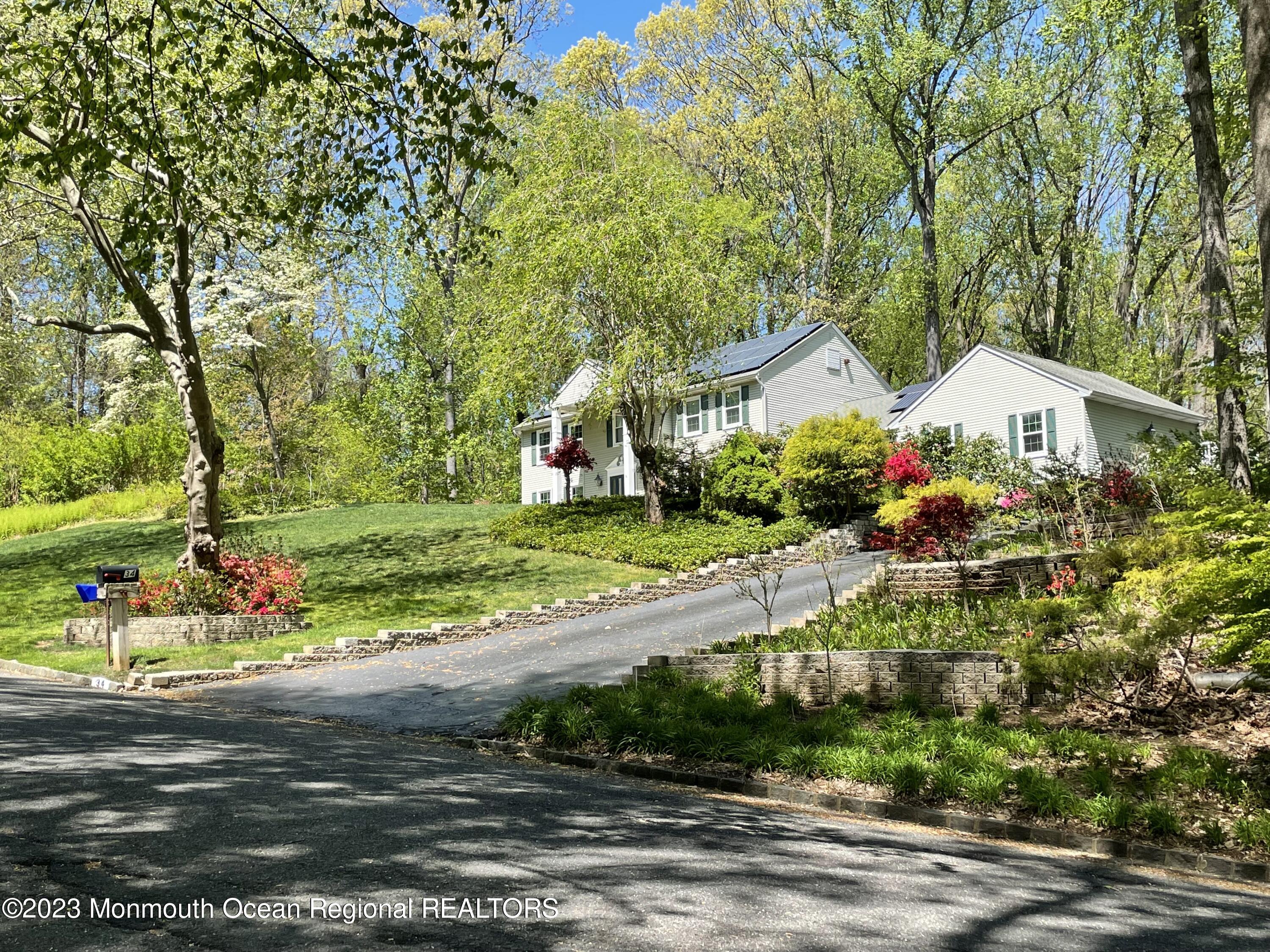 34 Huntley Rd