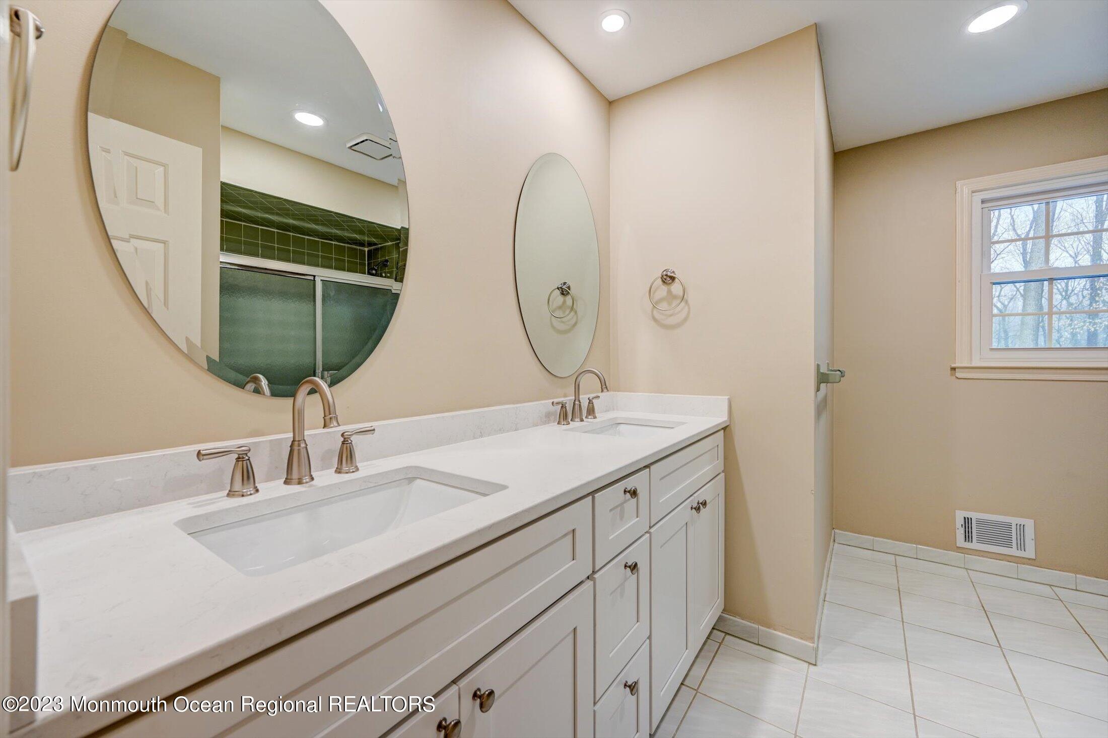 34 Huntley Road Holmdel, NJ 07733 - Photo 36 of 63 Hall Bathroom