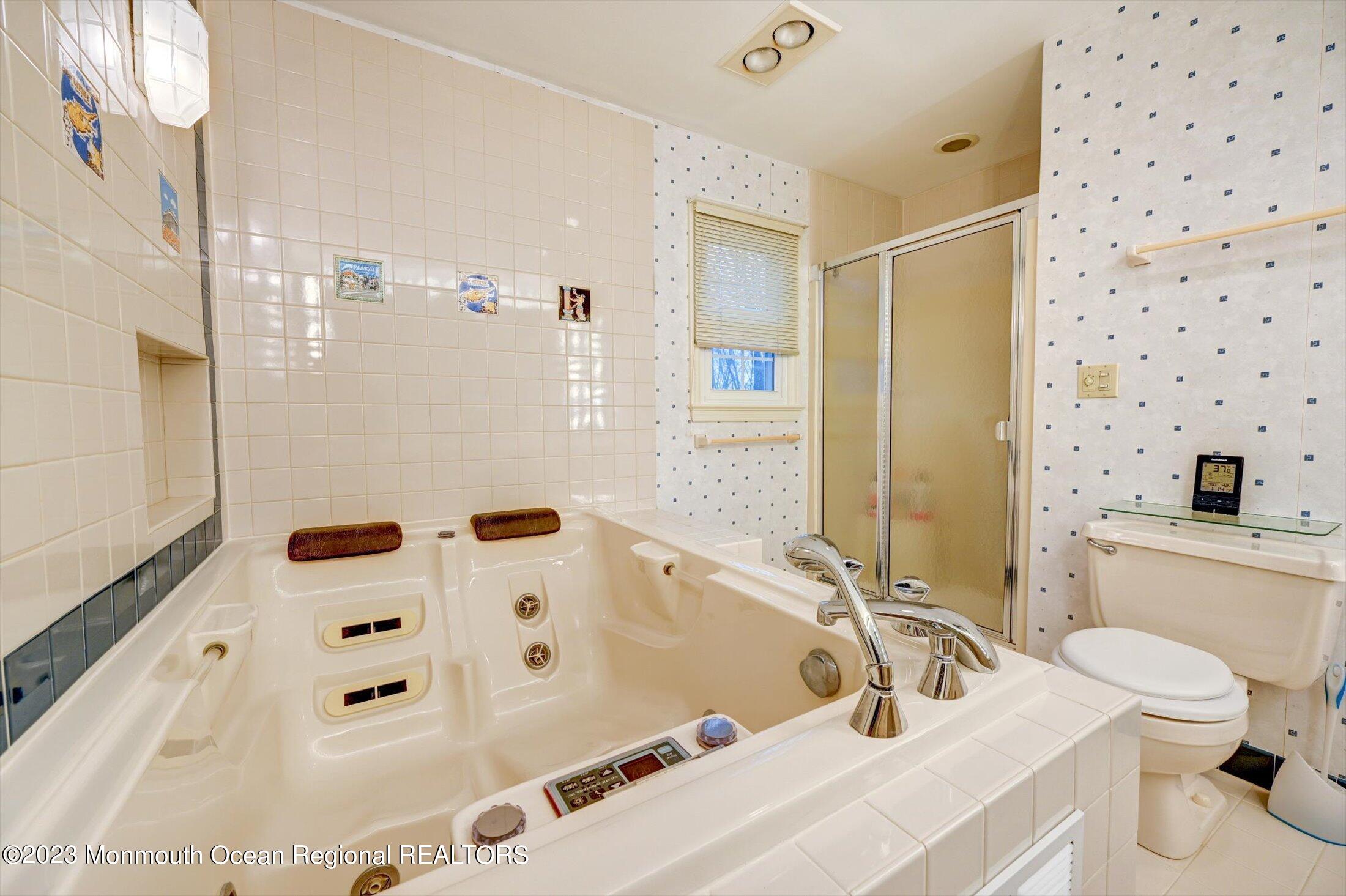 34 Huntley Road Holmdel, NJ 07733 - Photo 41 of 63 Primary Bath