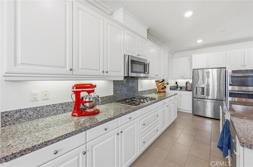 13710 Sweet Avenue Riverside, CA 92503 - Photo 4 of 34