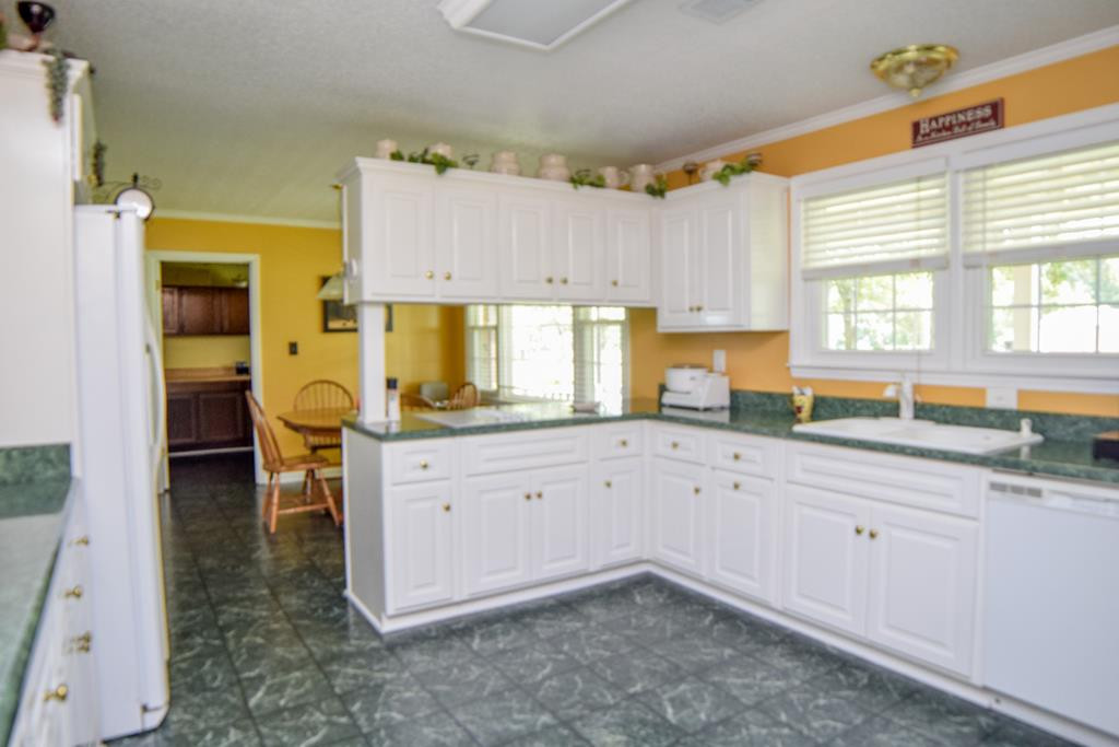 450 Hi-Cotton Lane Springfield, SC 29146 - Photo 17 of 41